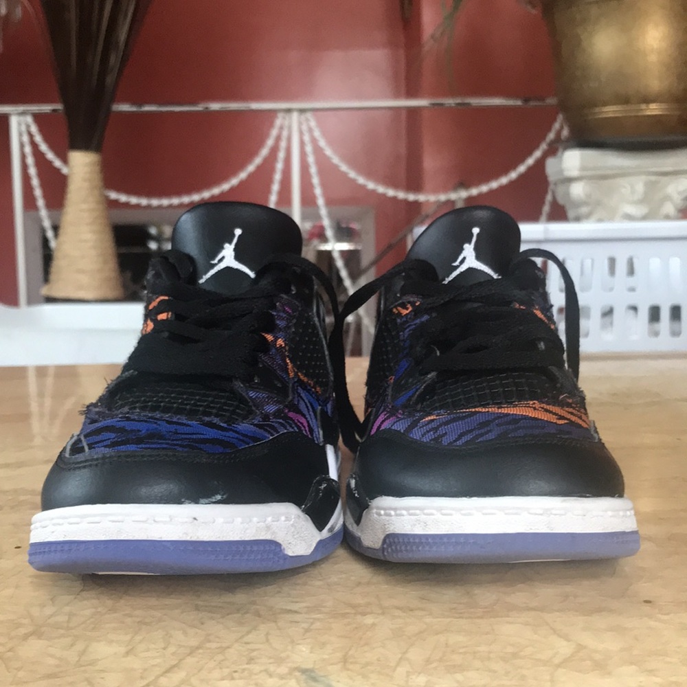 Jordan 4 size 13c little kids - Picture 3 of 4